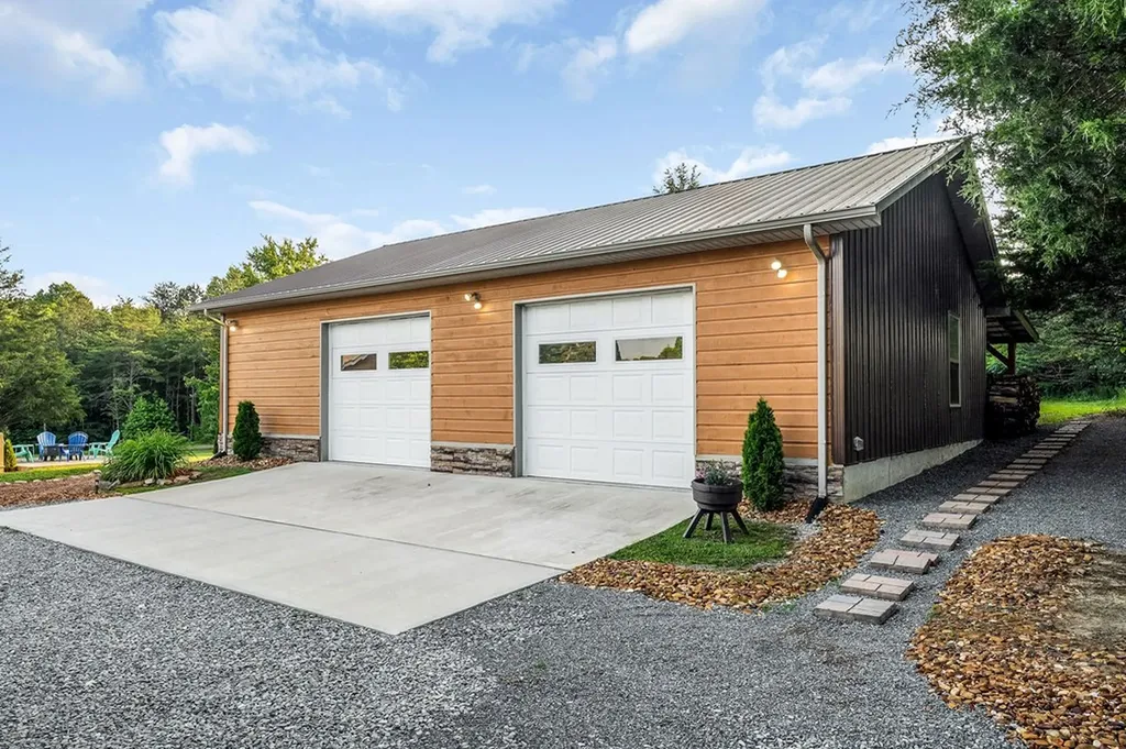3121 Coon Hunter Lodge Road Jamestown TN 38556