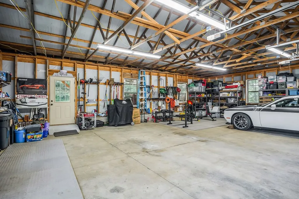 3121 Coon Hunter Lodge Road Jamestown TN 38556