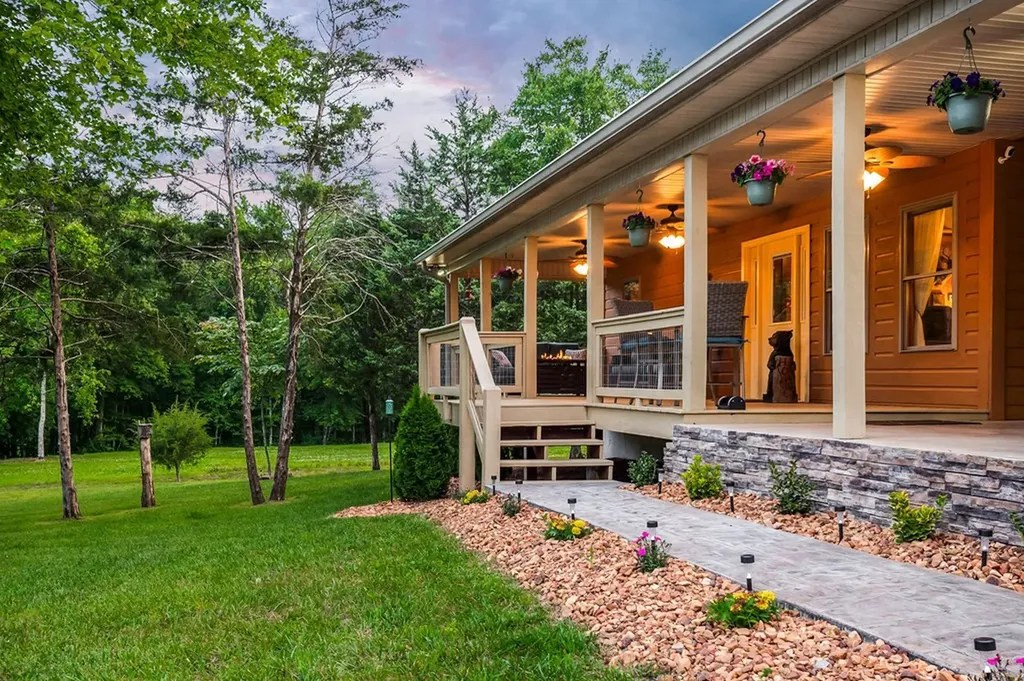 3121 Coon Hunter Lodge Road Jamestown TN 38556