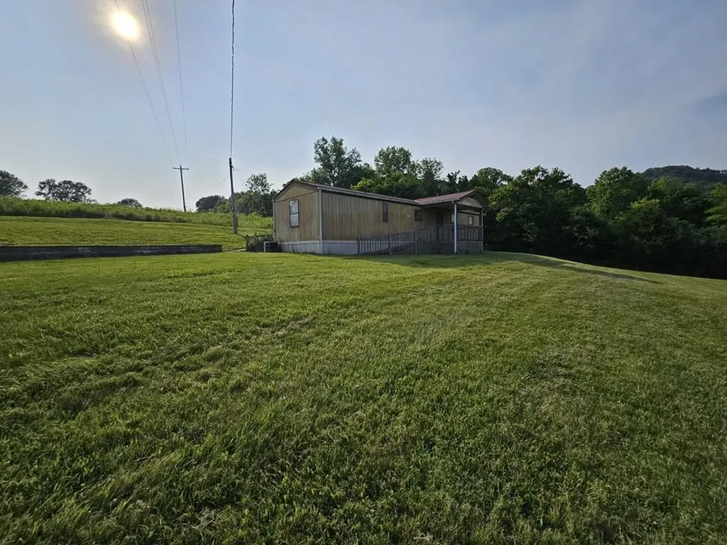2744 Gladdice Highway Whitleyville TN 38588