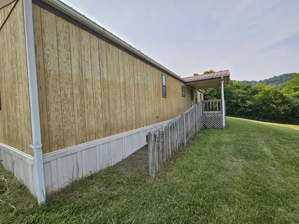 2744 Gladdice Highway Whitleyville TN 38588