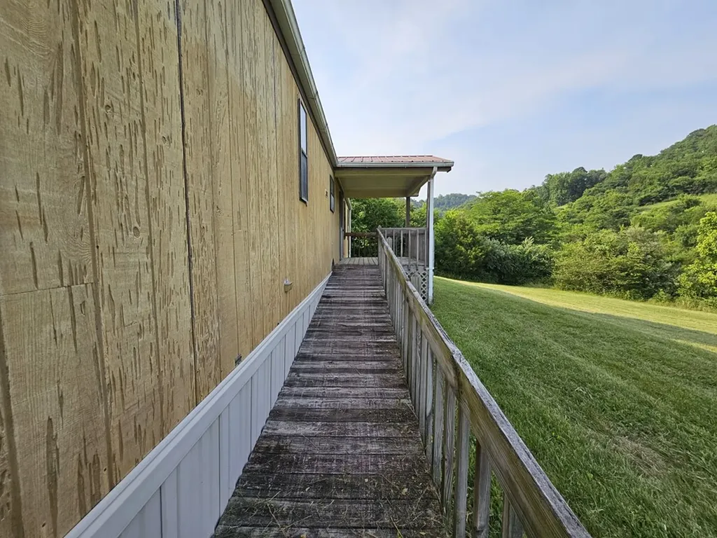 2744 Gladdice Highway Whitleyville TN 38588