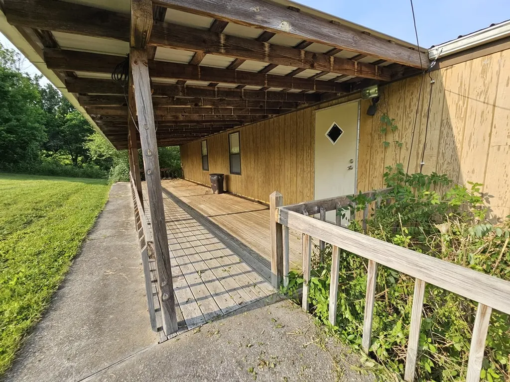 2744 Gladdice Highway Whitleyville TN 38588