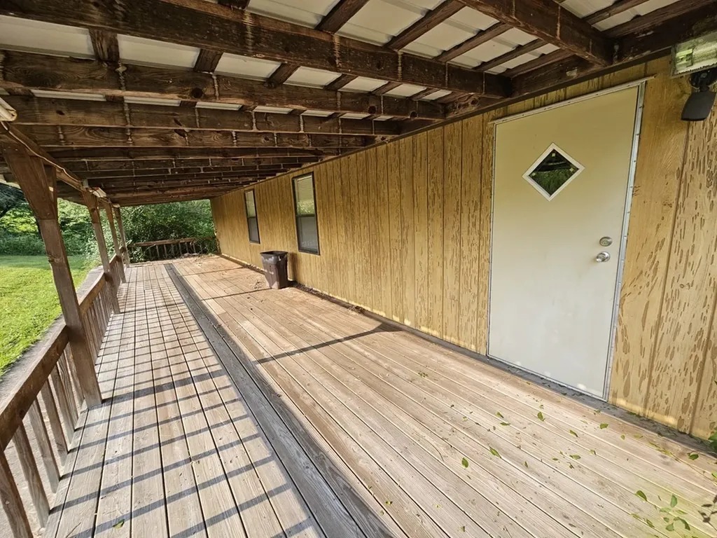 2744 Gladdice Highway Whitleyville TN 38588