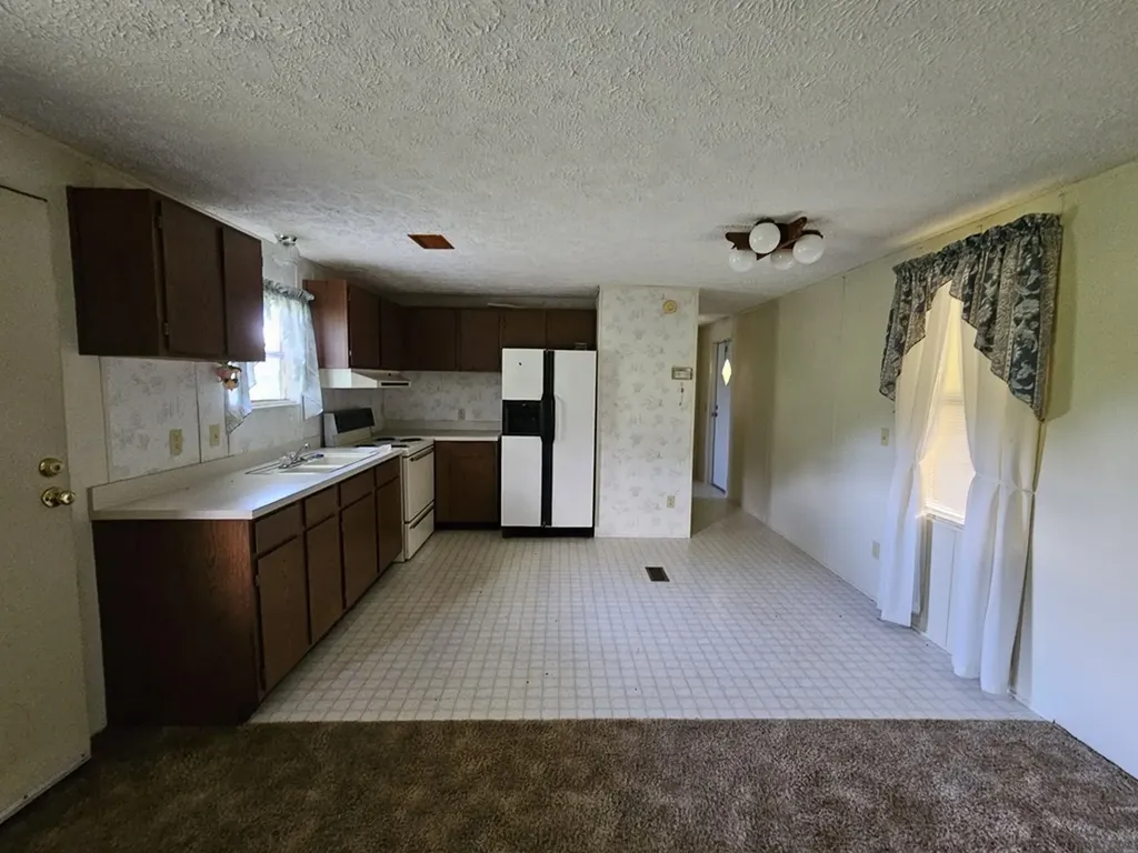 2744 Gladdice Highway Whitleyville TN 38588