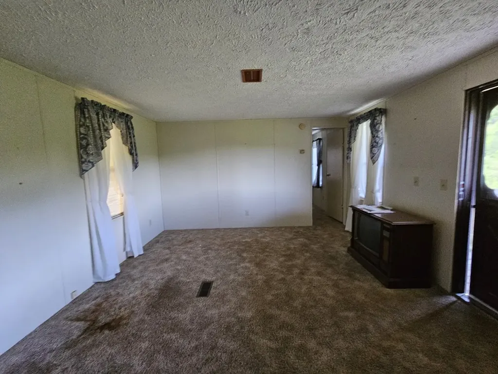 2744 Gladdice Highway Whitleyville TN 38588