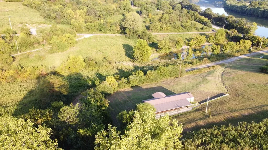 2744 Gladdice Highway Whitleyville TN 38588