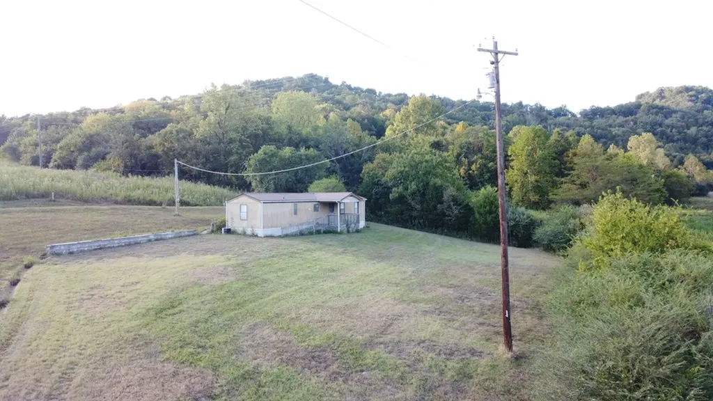 2744 Gladdice Highway Whitleyville TN 38588