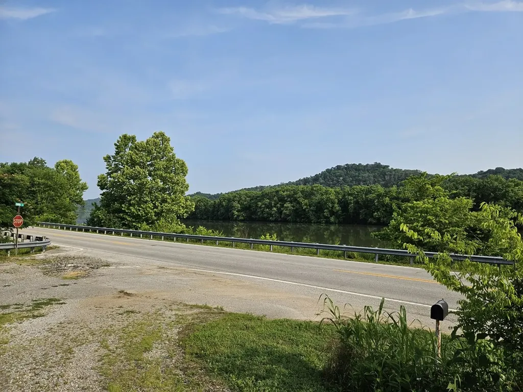 2744 Gladdice Highway Whitleyville TN 38588