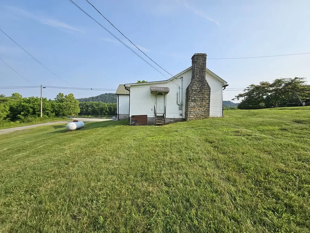 2740 Gladdice Highway Whitleyville TN 38588