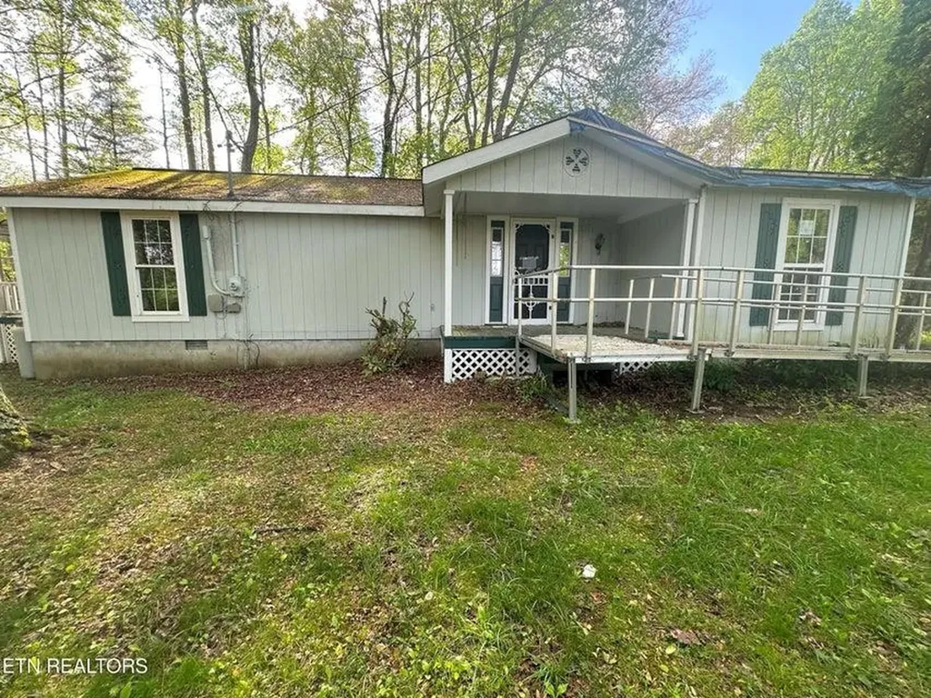 1028 Kennedy Road Jamestown TN 38556