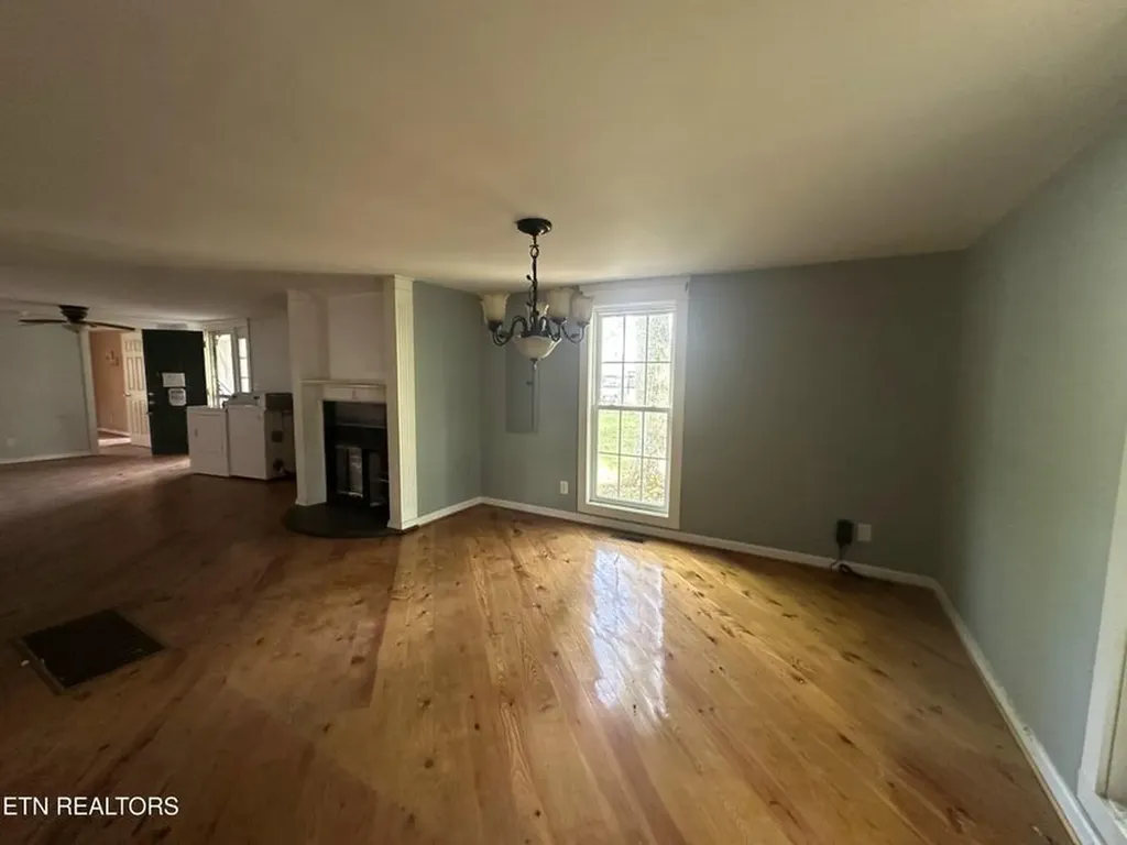 1028 Kennedy Road Jamestown TN 38556