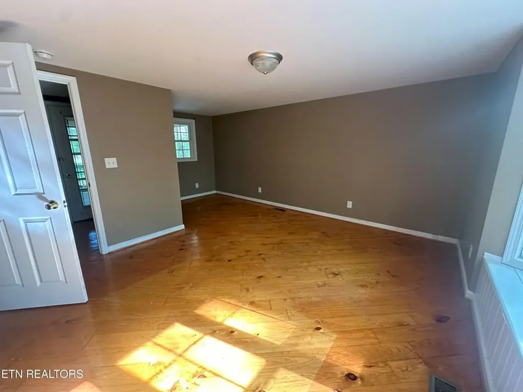 1028 Kennedy Road Jamestown TN 38556