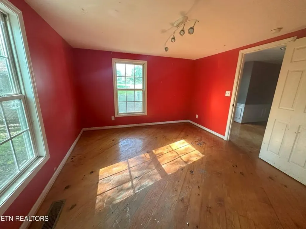 1028 Kennedy Road Jamestown TN 38556