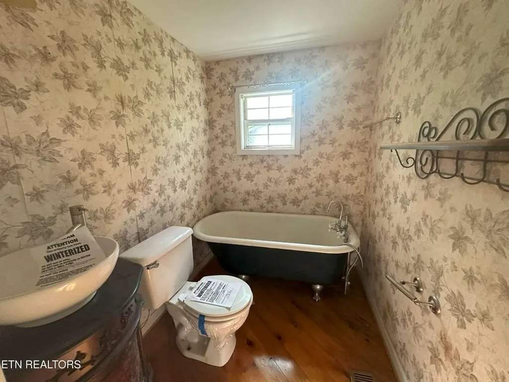 1028 Kennedy Road Jamestown TN 38556