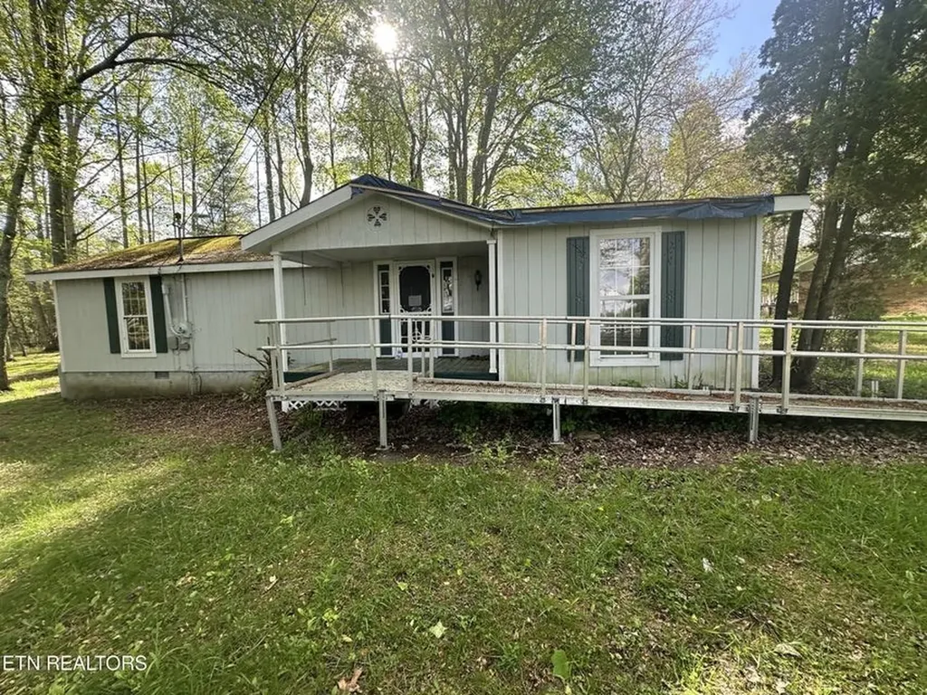 1028 Kennedy Road Jamestown TN 38556