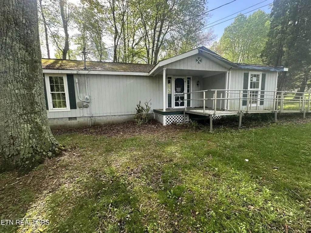 1028 Kennedy Road Jamestown TN 38556