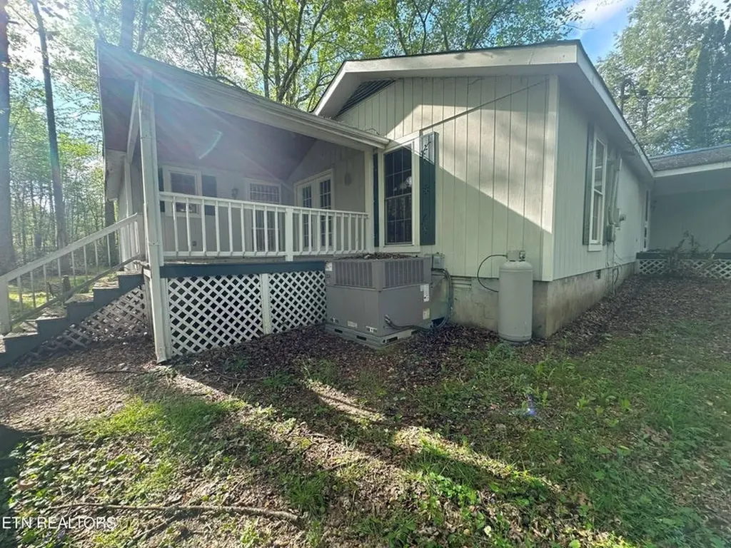 1028 Kennedy Road Jamestown TN 38556