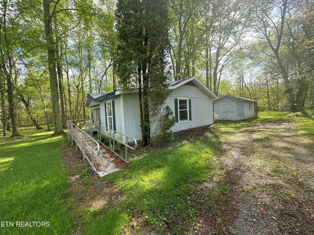 1028 Kennedy Road Jamestown TN 38556