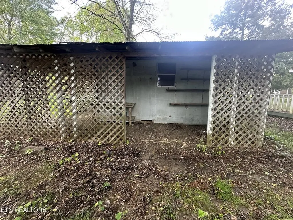 1028 Kennedy Road Jamestown TN 38556