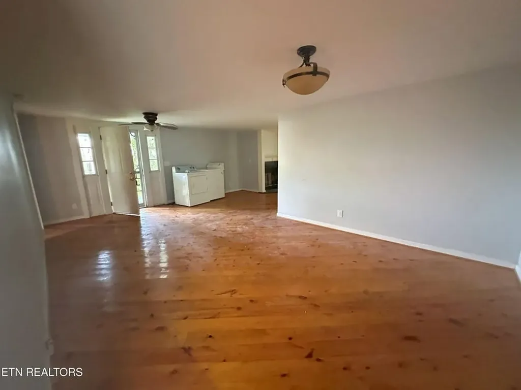 1028 Kennedy Road Jamestown TN 38556