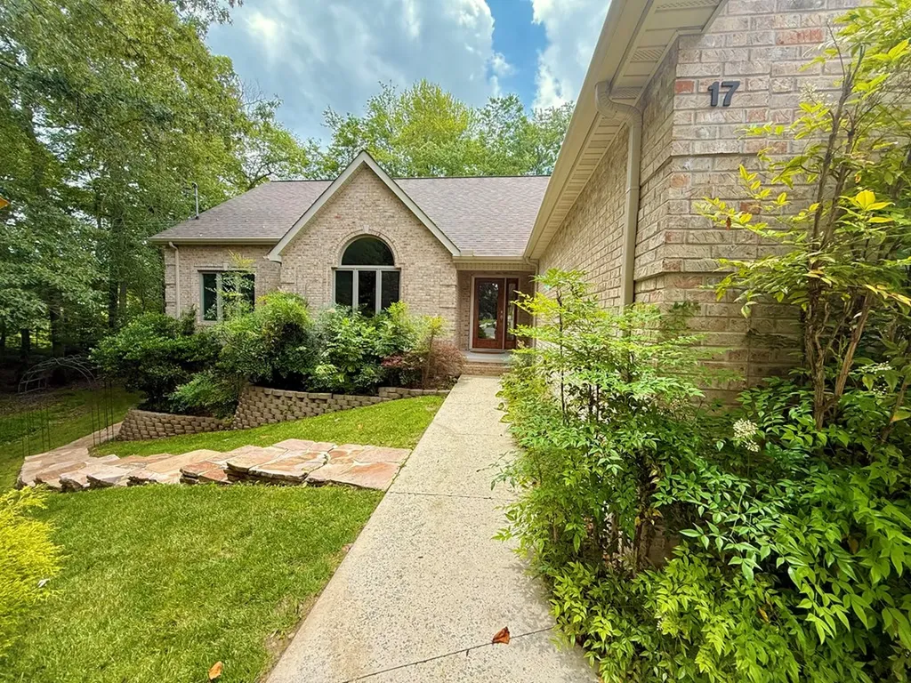 17 Kenwood Court Crossville TN 38558