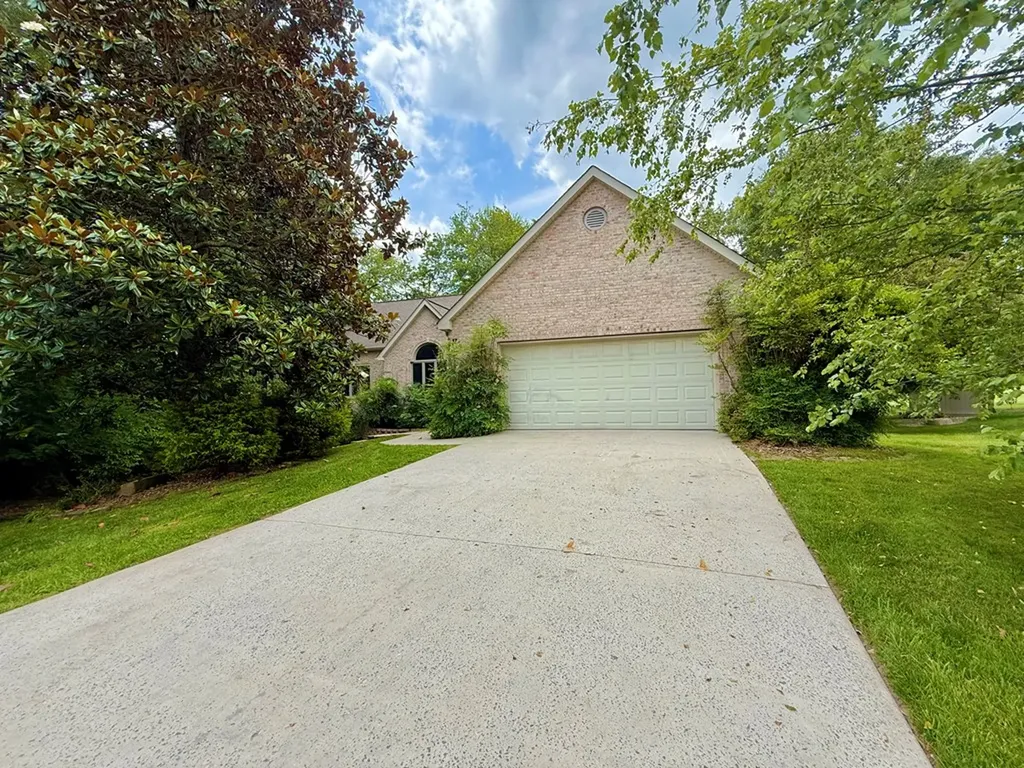 17 Kenwood Court Crossville TN 38558