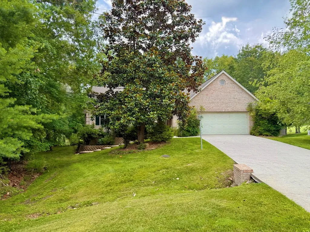 17 Kenwood Court Crossville TN 38558