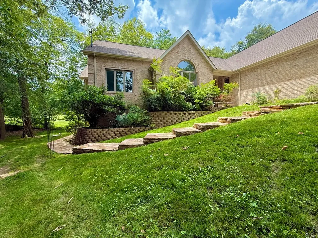 17 Kenwood Court Crossville TN 38558