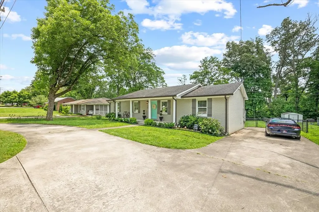 235 E Jere Whitson Road Cookeville TN 38501