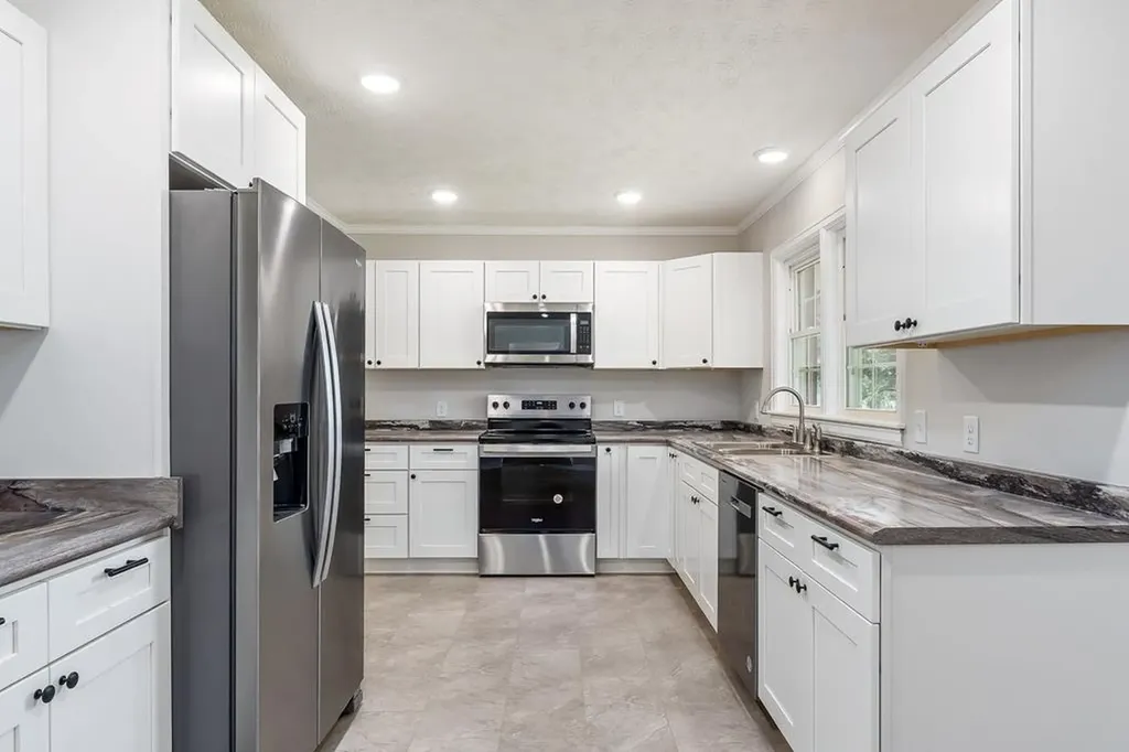 2136 W Broad Street Cookeville TN 38501