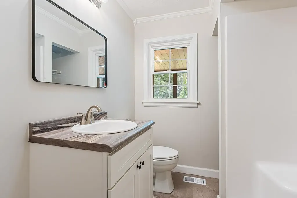 2136 W Broad Street Cookeville TN 38501