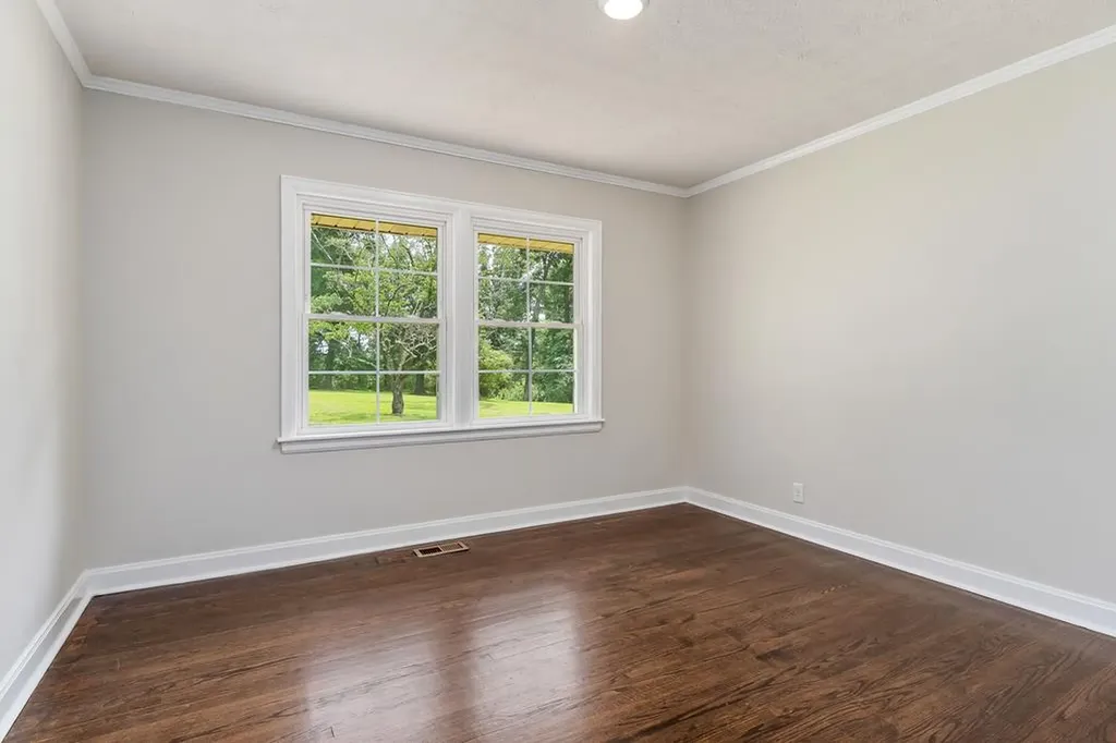 2136 W Broad Street Cookeville TN 38501