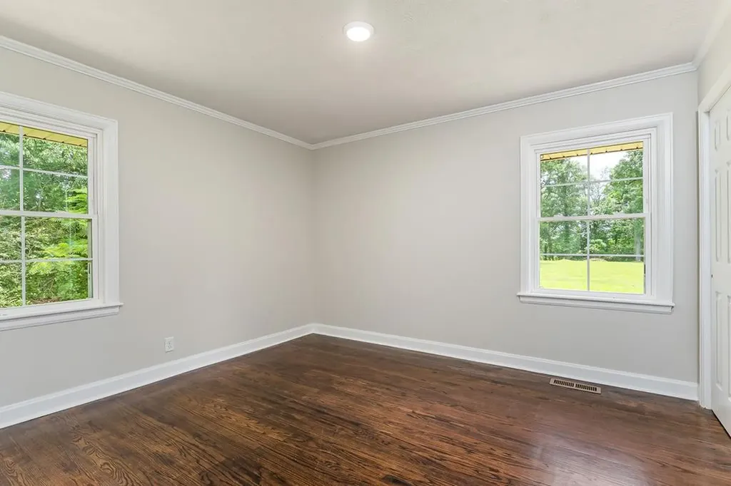 2136 W Broad Street Cookeville TN 38501