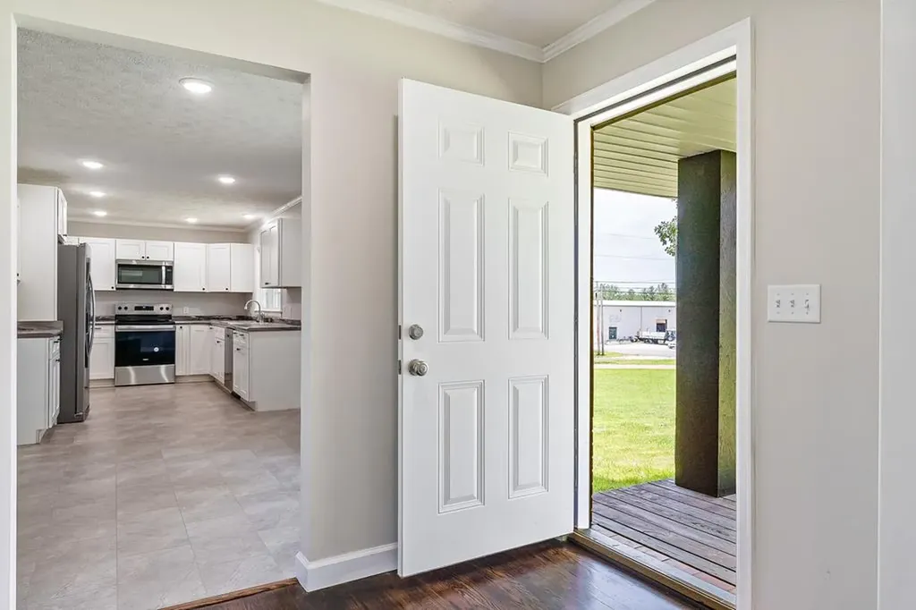 2136 W Broad Street Cookeville TN 38501