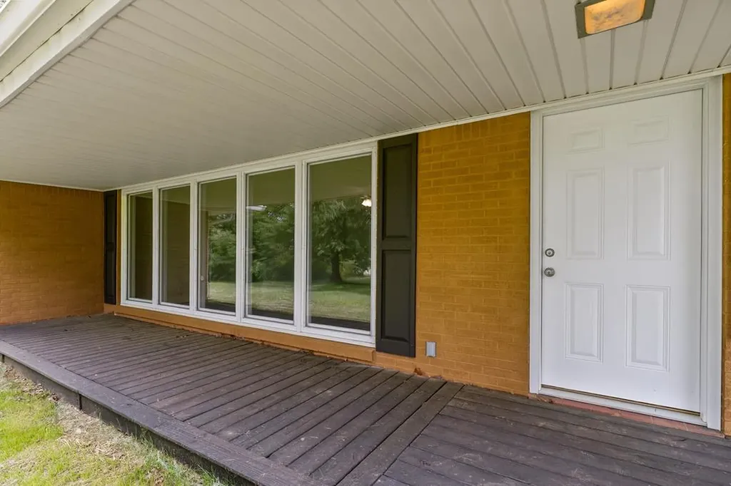 2136 W Broad Street Cookeville TN 38501