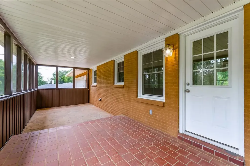 2136 W Broad Street Cookeville TN 38501