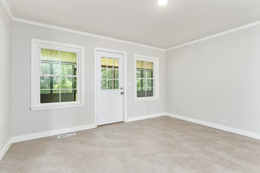 2136 W Broad Street Cookeville TN 38501