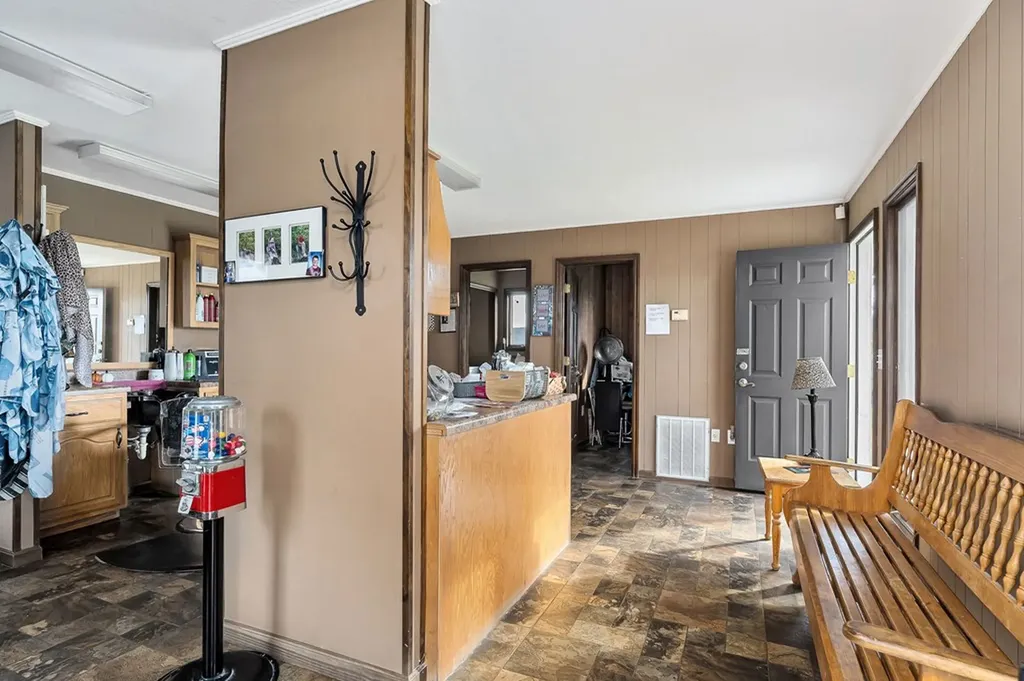 14133 Old Kentucky Road Walling TN 38587