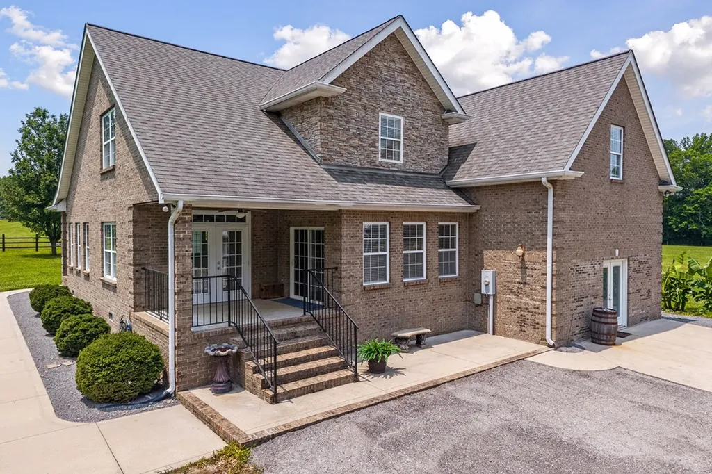 547 Martin Ridge Lane Gainesboro TN 38562