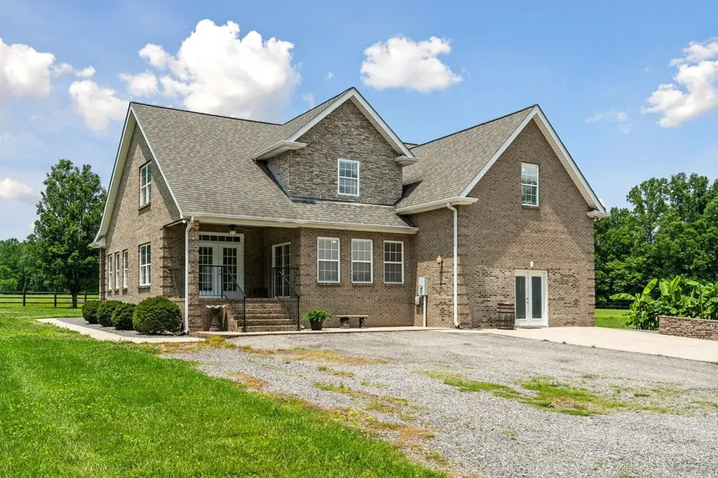 547 Martin Ridge Lane Gainesboro TN 38562