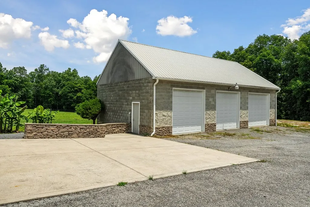 547 Martin Ridge Lane Gainesboro TN 38562