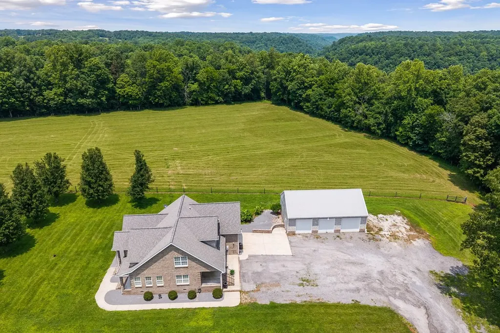 547 Martin Ridge Lane Gainesboro TN 38562