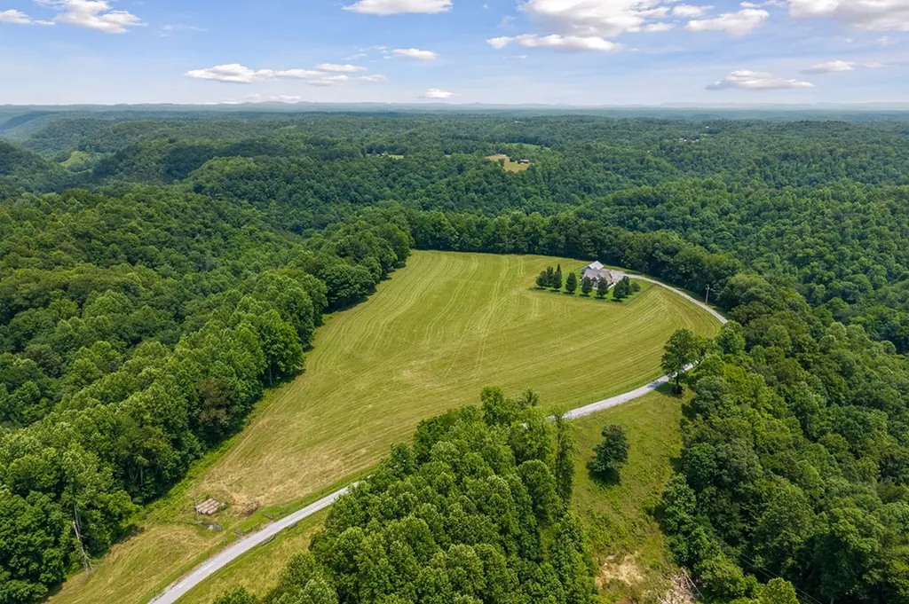 547 Martin Ridge Lane Gainesboro TN 38562