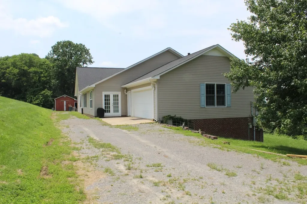 1028 Huff Hollow Road Granville TN 38564