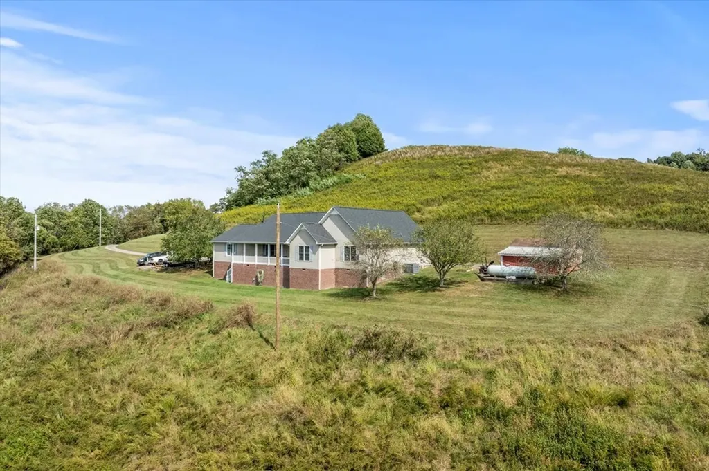 1028 Huff Hollow Road Granville TN 38564