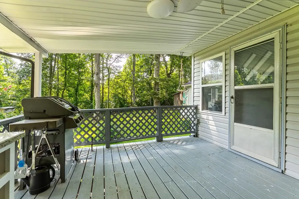 89 Elm Lane Pleasant Hill TN 38583