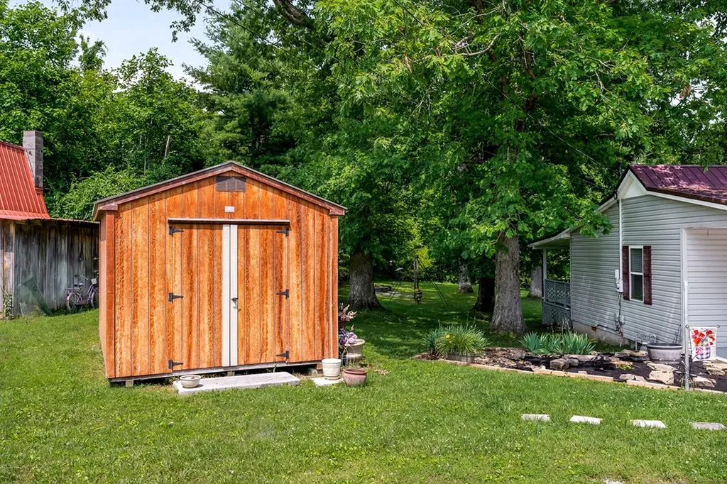 89 Elm Lane Pleasant Hill TN 38583