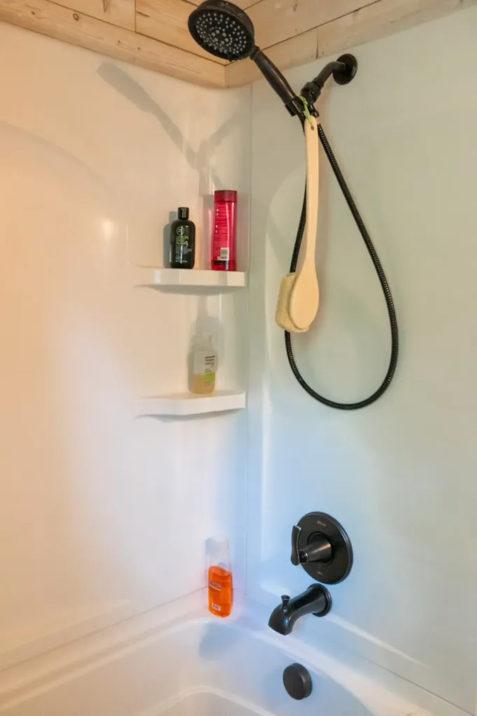 280 Blue Hill Lane Gainesboro TN 38562