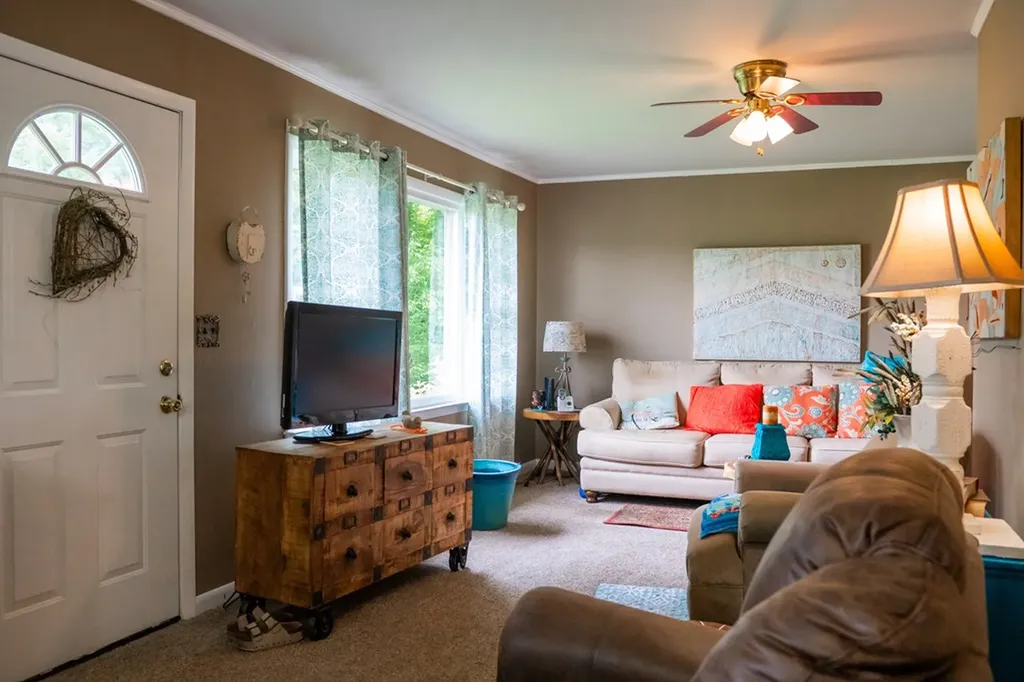 280 Blue Hill Lane Gainesboro TN 38562